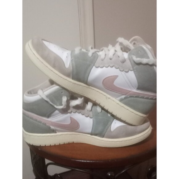 Nike Air Jordan 1 Shoes Size Women 8.5 /7Y Retro Scalloped Edge Pink DZ5361-100 - Picture 10 of 13